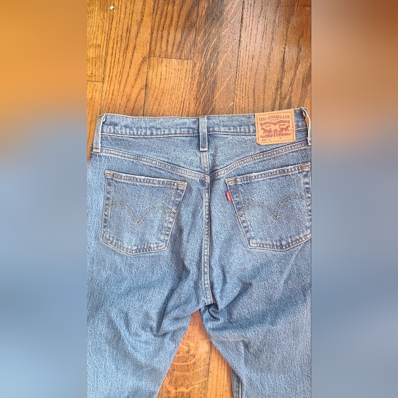 Like new Levis 501 S Skinny Jeans - Picture 6 of 9